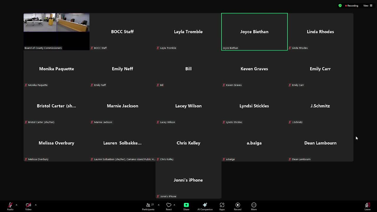 Residents propose legalizing wheeled housing; commissioners flag aquifer and septic capacity questions