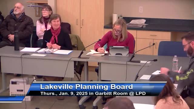 Lakeville planning board approves Wingate and Fox Estates site plans with conditions on stormwater, inspections and deed restrictions