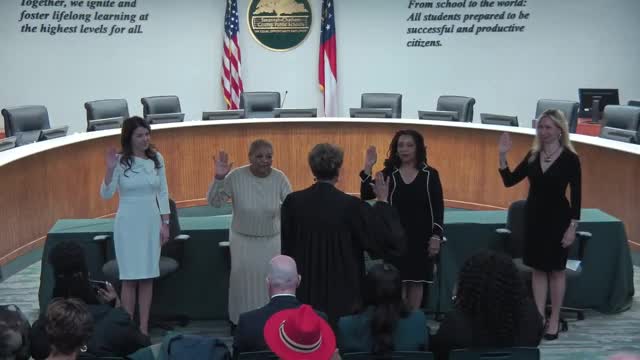 Savannah-Chatham County Board of Education members sworn in at oath of office ceremony