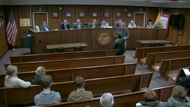 Residents urge later meeting times and turn out for $92 million school referendum forum; committee responds