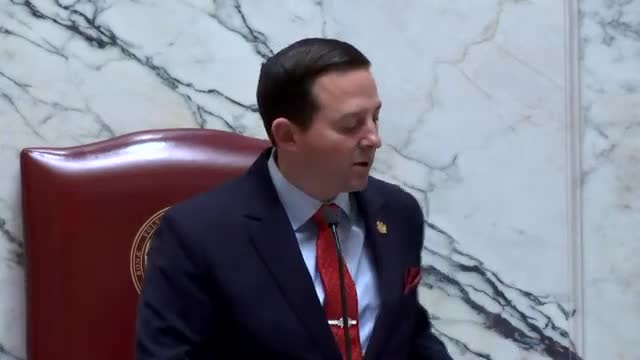 Senate approves desk officers, adopts session spending order, sustains veto on duplicative bills and refers recess appointments