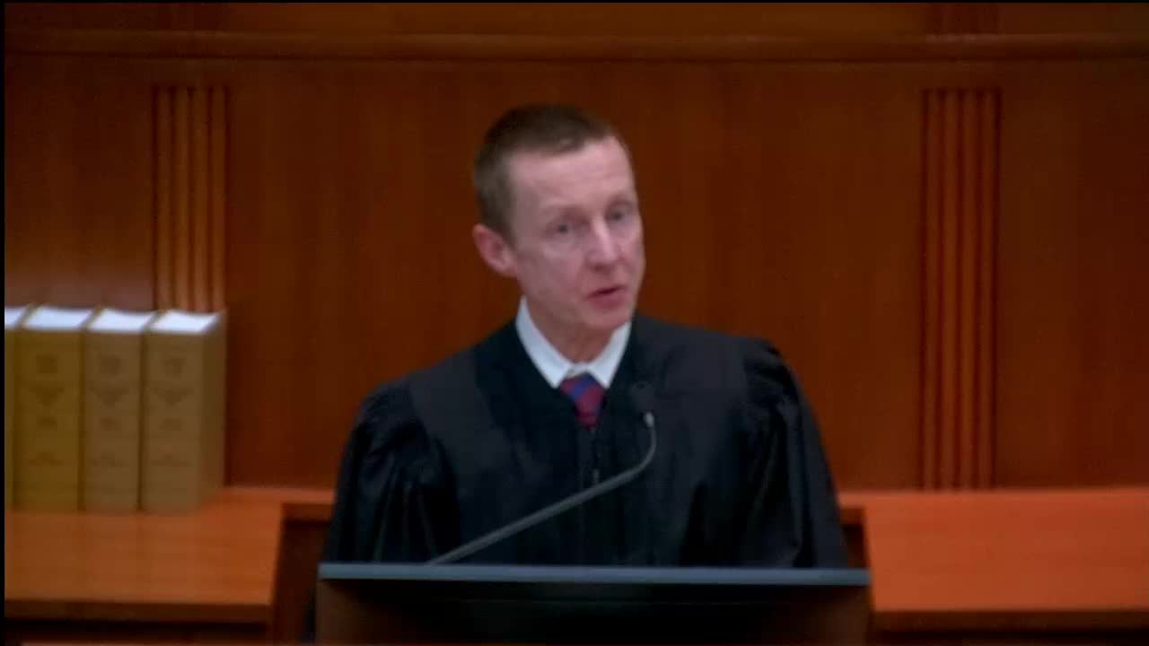 Chief Justice Roberts warns of rising threats against judges in annual address