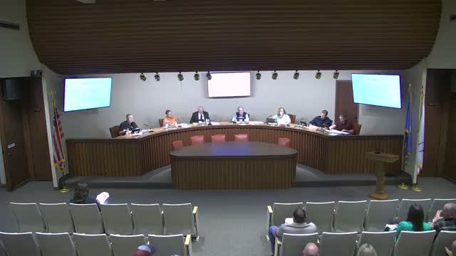 Weatherford Renews Retail‑Attractions Contract, Approves Engineering Consultant, Tower Lease and School Resource Officer MOUs