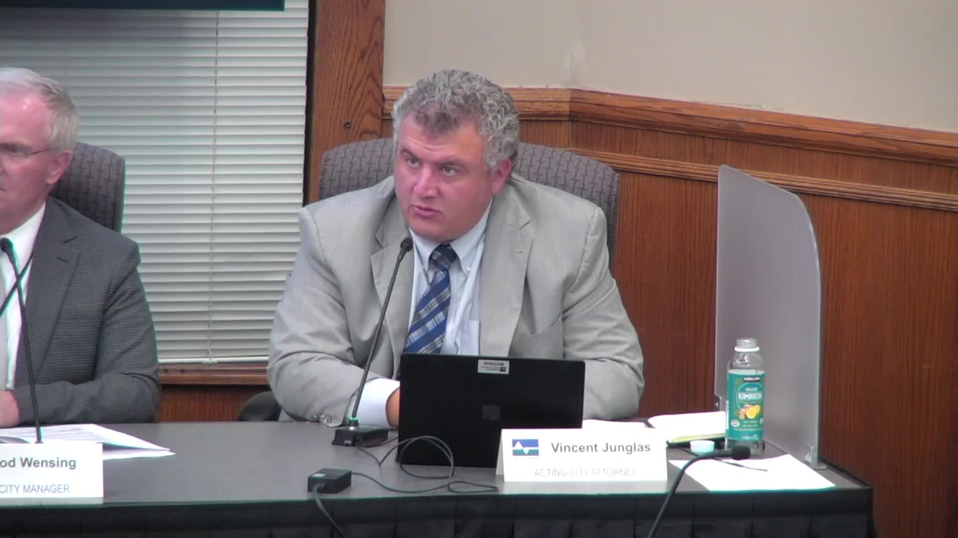 Loveland City Council debates release of sensitive employee report amid privacy concerns