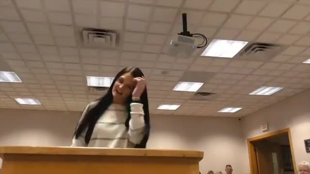 District STREAM coach previews mobile lab, VR lessons and sets public review dates for science textbook adoption