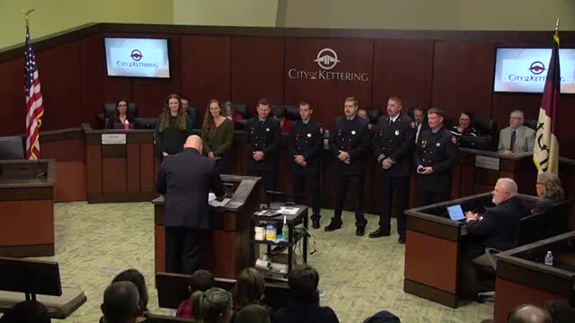 Mayor Lehner thanks first responders for saving his life during council meeting