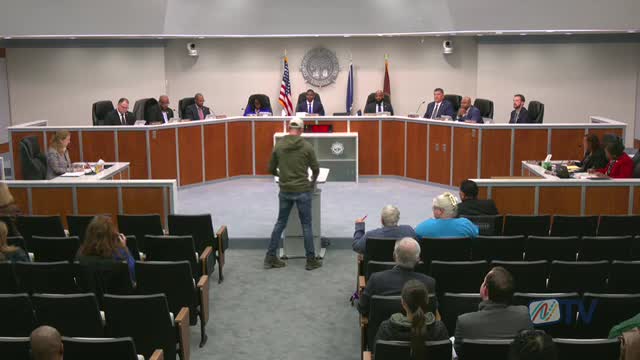 Residents raise immigration enforcement, downtown access and school safety concerns during public comments