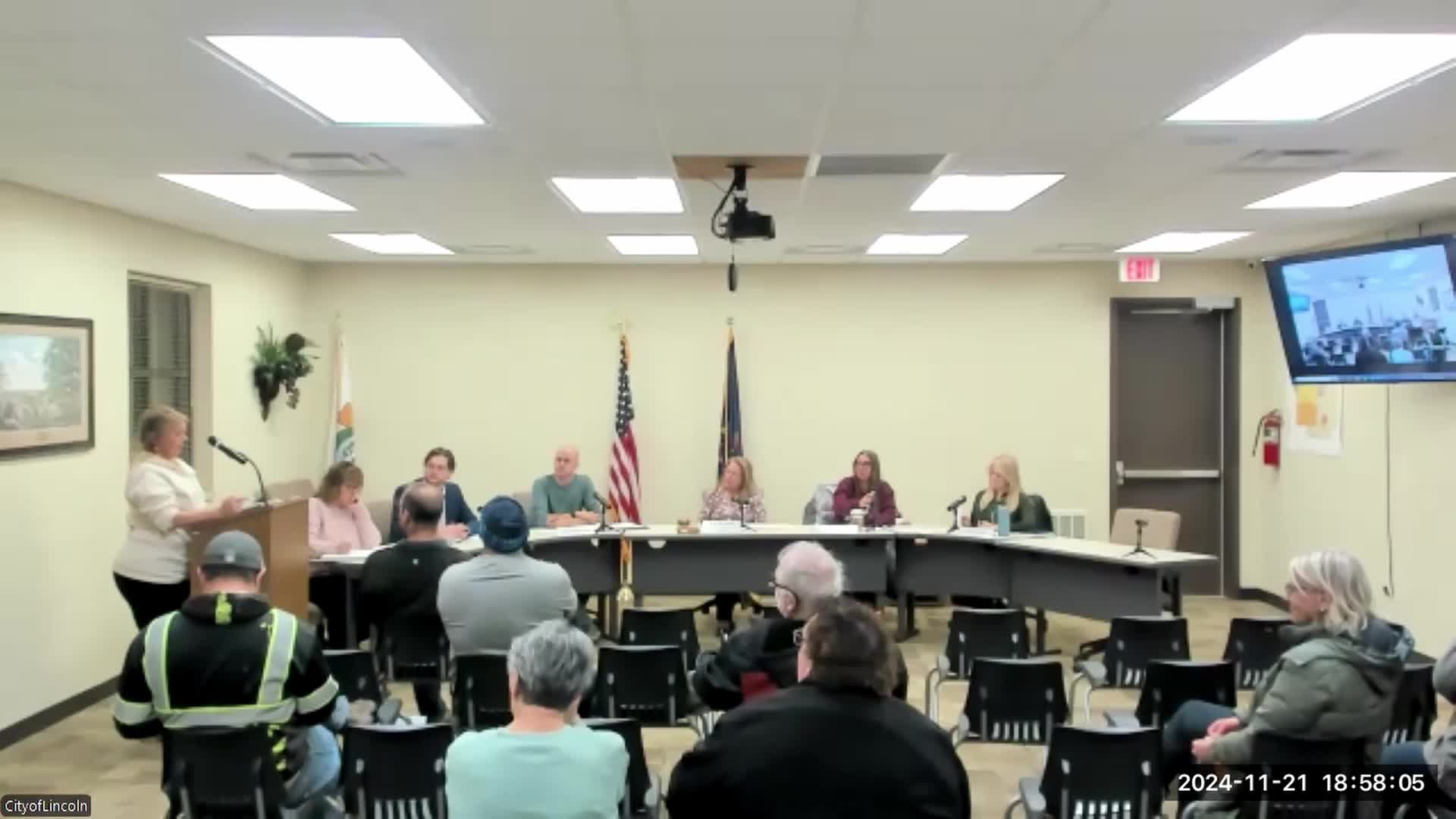 Lincoln resident petitions city council for emotional support chickens amid strict animal ordinance