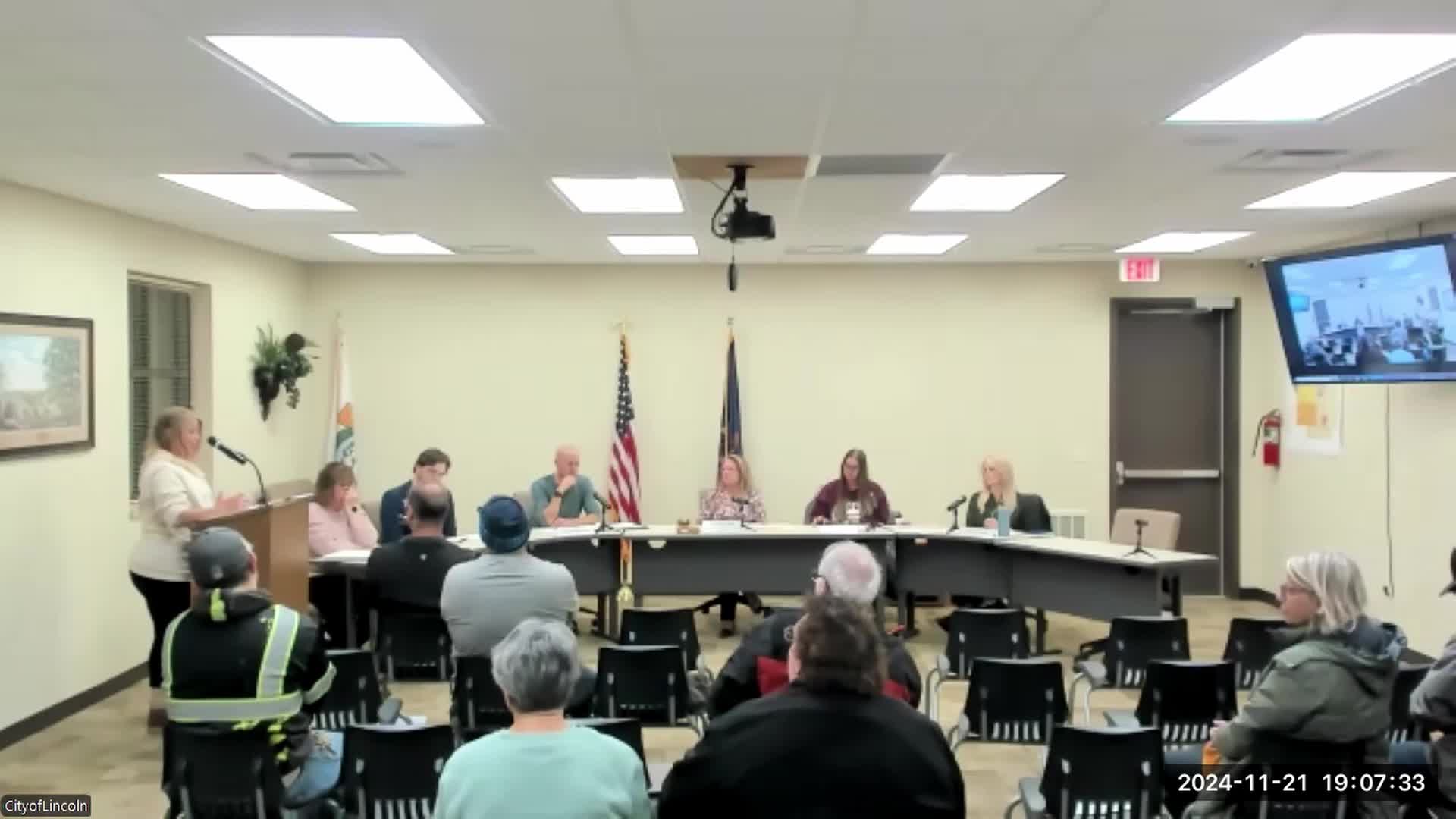 Lincoln residents push for backyard chicken ordinance amid factory farming concerns