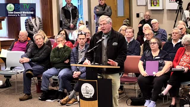 Hilton Head residents rally against proposed mega bridge amid traffic concerns and budget issues