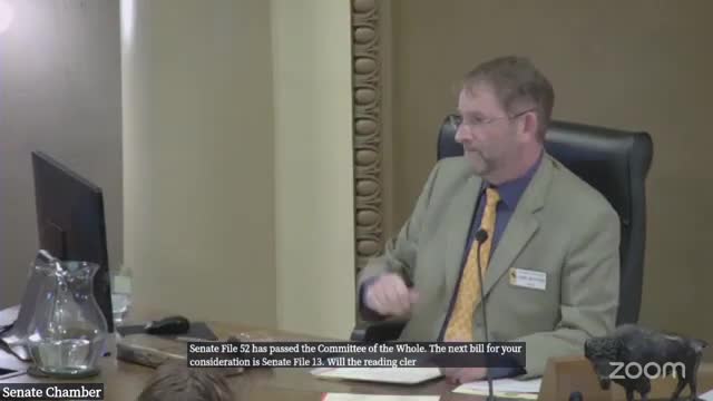 Senate approves committee recommendation on K‑3 reading assessment bill (Senate File 13)