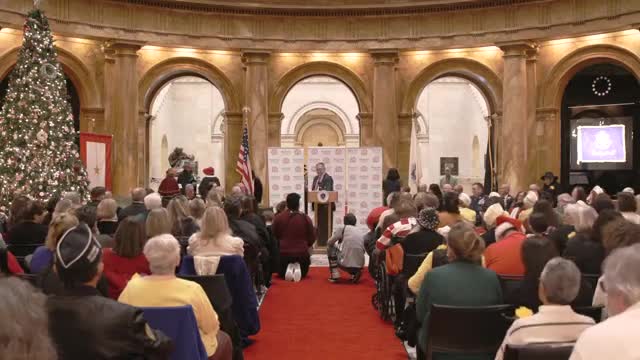 First Lady Joanna Lydgate honors Gold Star families at annual holiday event