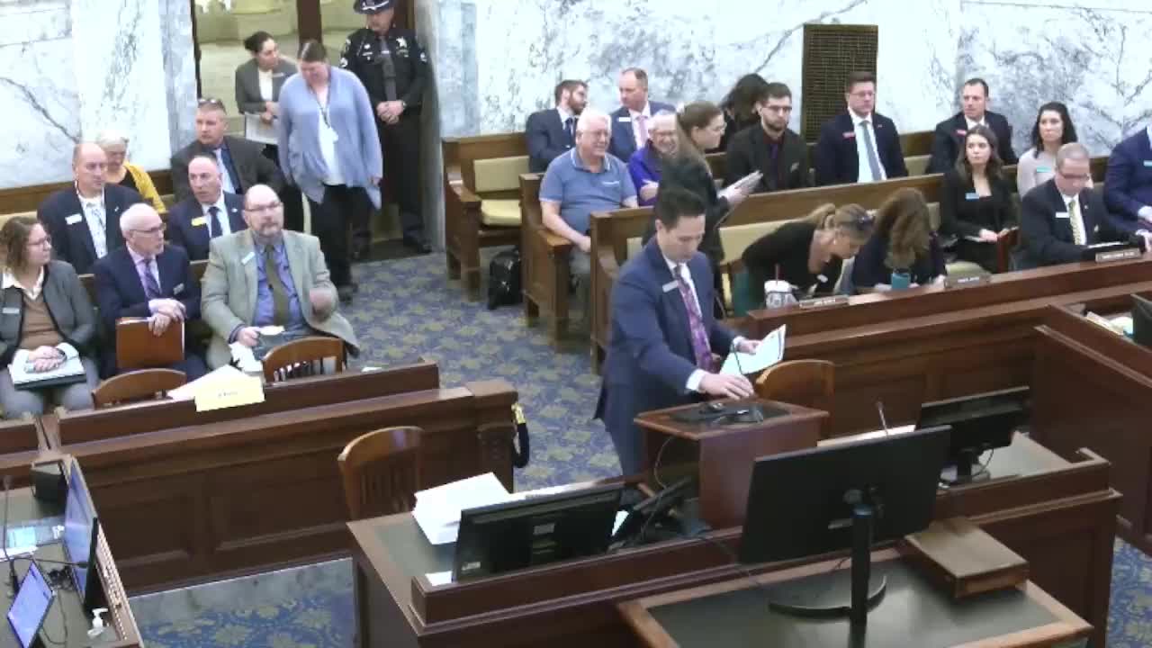 Legislative analysts present statewide budget decision packet, outline revenue and compensation options