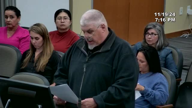 Kyle City Council faces backlash over inconsistent clapping rules and First Amendment concerns