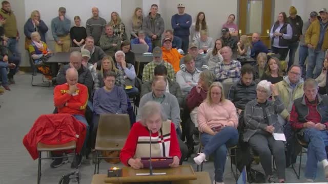 Warren County residents oppose industrial zoning near homes citing traffic and safety concerns