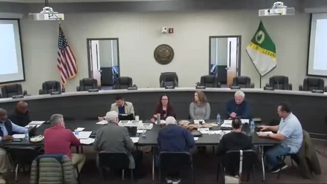 Planning staff flags missing hardship evidence, emergency access concerns for Hunters Grove preliminary plat