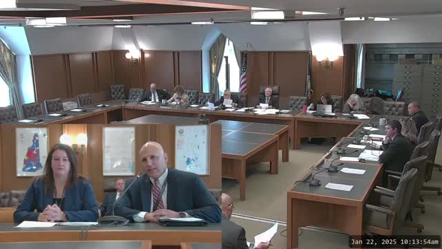 New Hampshire lawmakers debate bill allowing patrons to take drinks into restaurant bathrooms