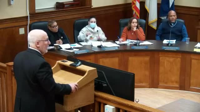 Lawrence City Council scrutinizes police chief contract amid ongoing investigations