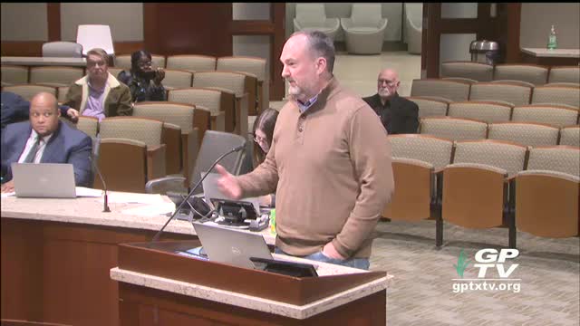 Fort Worth residents clash over property lines and safety concerns at city council meeting