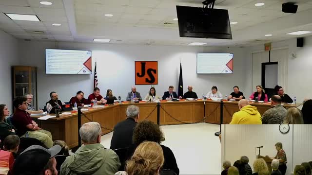 Superintendent seeks new vote to close SC amid community opposition