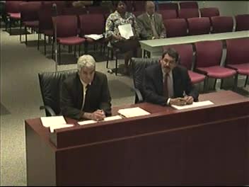 Commissioners delay vote on text amendment for electronic changeable-copy signs after lengthy debate