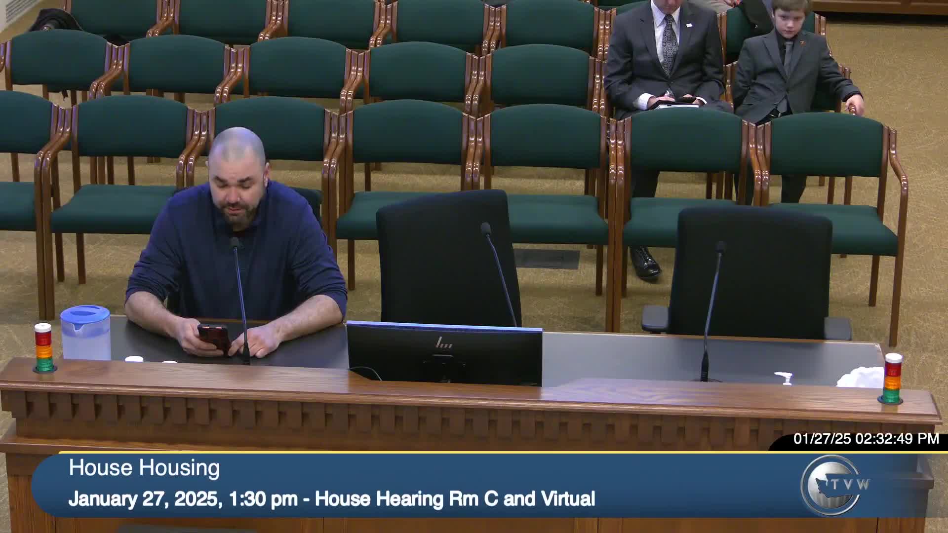Washington advocates push for tiny homes to combat housing crisis and support veterans