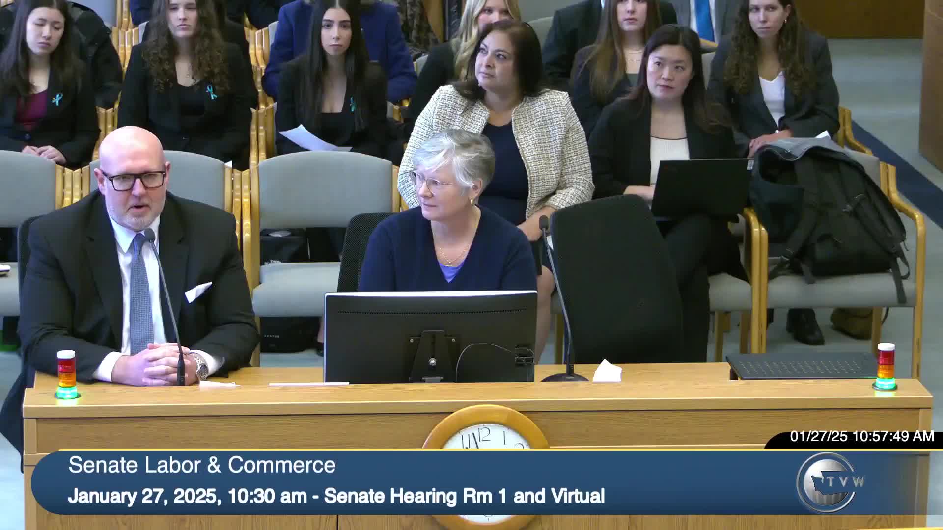 Senate committee hears bill to extend collective bargaining to operational student workers