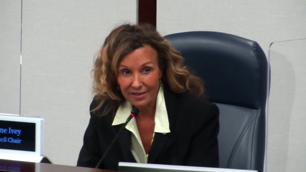 Committee of the Whole recommends ordinance to create Compensation Review Commission