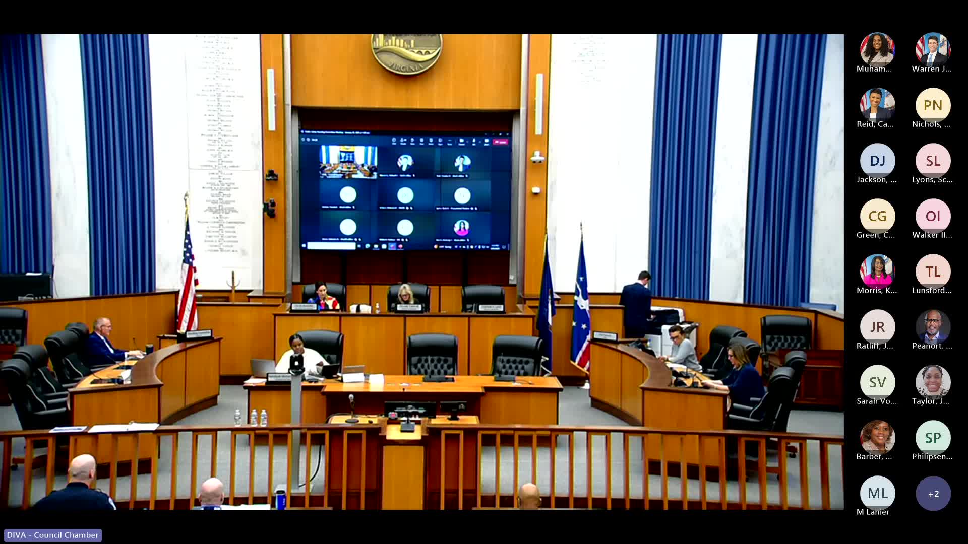 Public safety committee forwards ordinance to lease rooftop radio space to National Park Service, citing $12,000 annual revenue