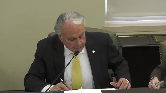 Ag Committee advances bill requiring allergy notices at food retailers and expands poultry technician licensing