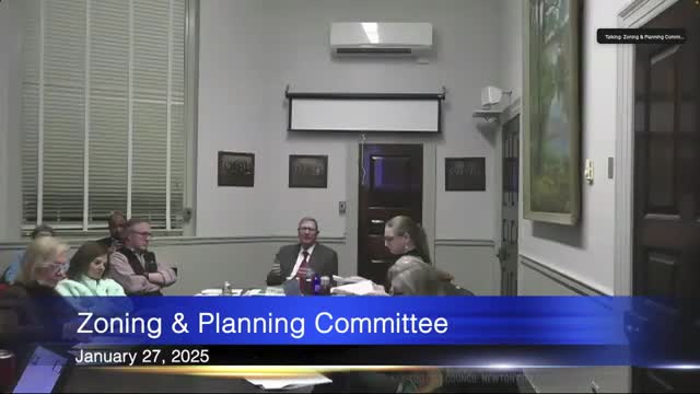 Planning staff proposes 60% maximum residential facade build‑out to curb oversized replacements; committee asks for more analysis
