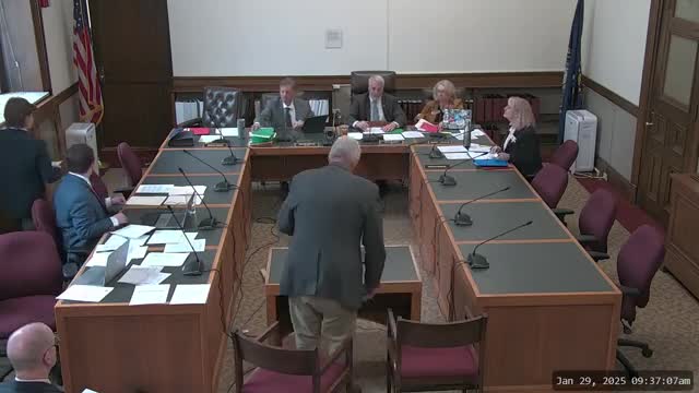 Builders urge 'one state, one code'; municipalities and associations push back