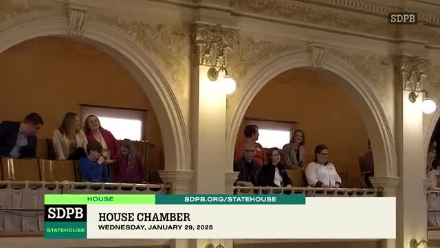 South Dakota House passes Senate Bill 38 to enhance move over law for highway safety