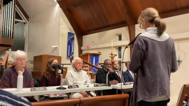 Property owners seek town interest as FEMA hazard‑mitigation acquisitions advance; owner offers 130 Central Avenue to town