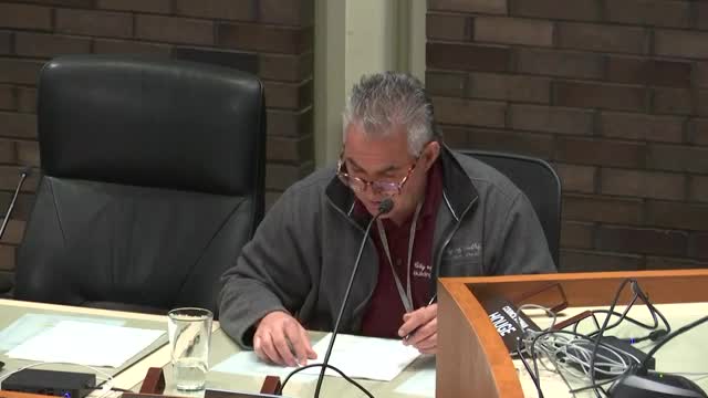 ZBA grants sign-area variance for 5 Below at Greenfield Road plaza