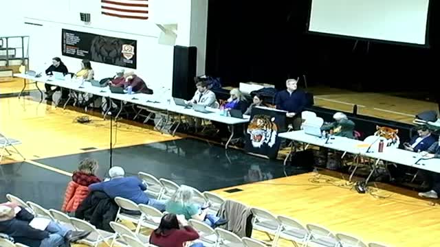 David Plourd moderates Farmington school board deliberative session with new procedural rules
