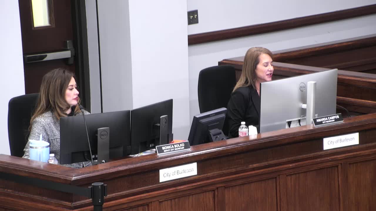 City Council honors Mike Green as fourth quarter employee and Kristen Tans as employee of the year
