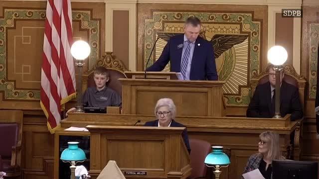 House adopts resolution backing teacher authority to remove cellphones from classrooms