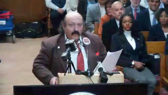 Residents praise unions, raise public-records concerns during Lawrence council public comments