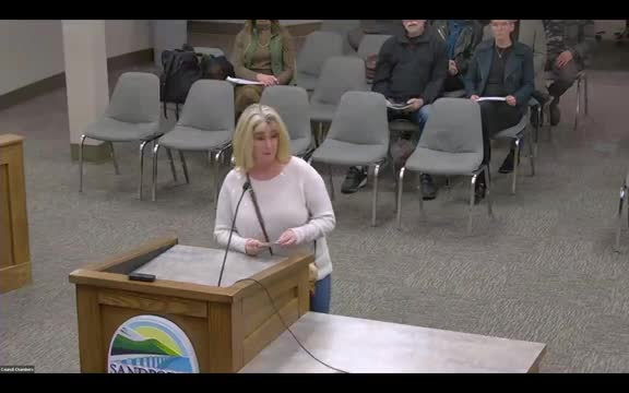 Residents urge Sandpoint to maintain free access to City Beach amid parking concerns