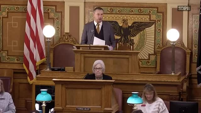 House amends and passes bill limiting campaign loans and transfers