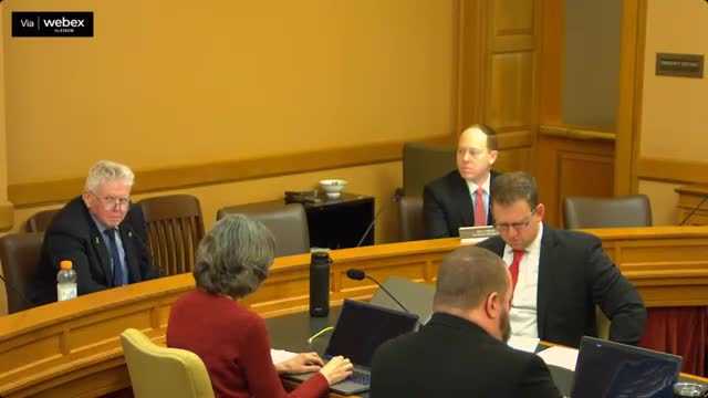 KMCA briefs Senate committee on Kansas trucking rules, fees and safety programs