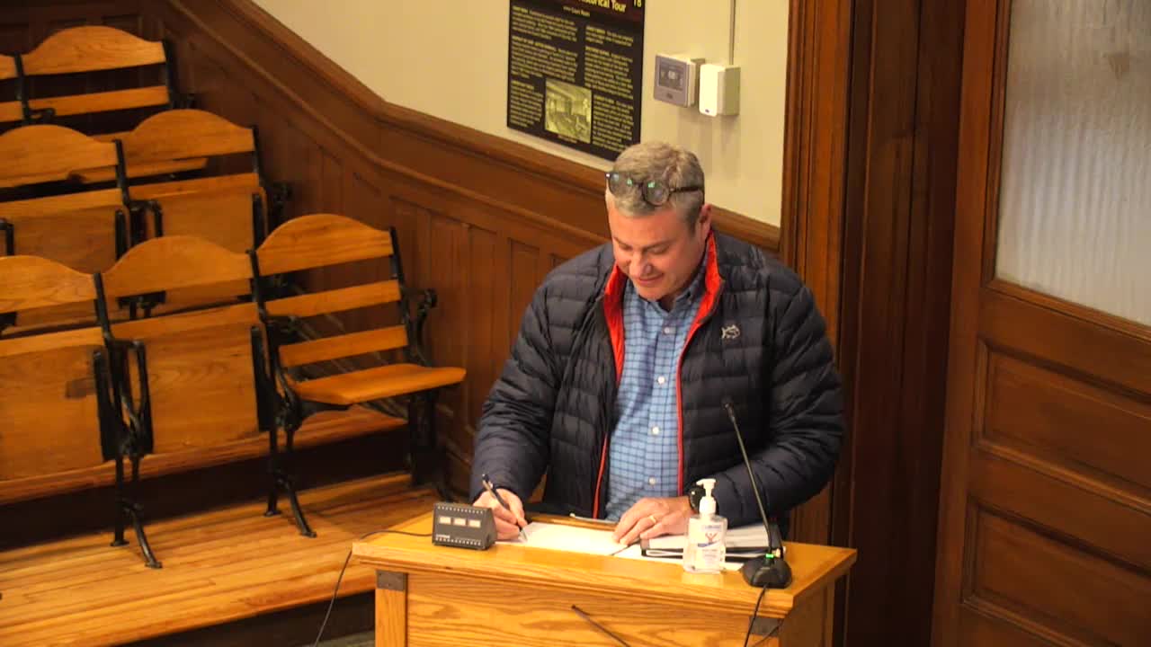 BAR approves lower half of replacement doors at 201 N. Loudoun Street; applicant to return with transom details