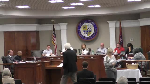 Fayetteville auditors give clean opinion but note conversion-related weakness; new auditor recommended