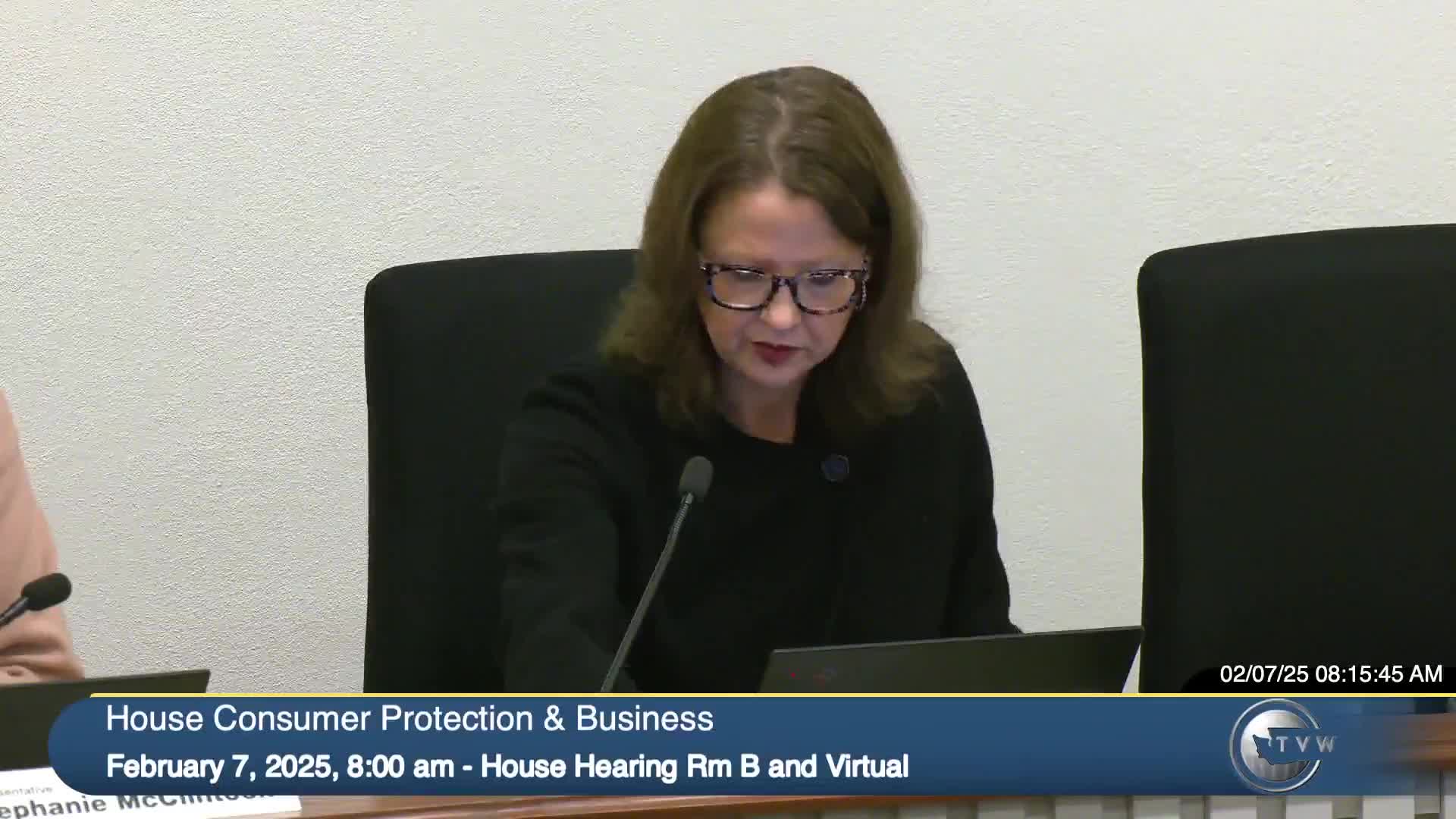 Debate in committee over HB 1530: allows regulated businesses such as tow operators to pass credit‑card processing fees with a 3% cap and required no-cost pay