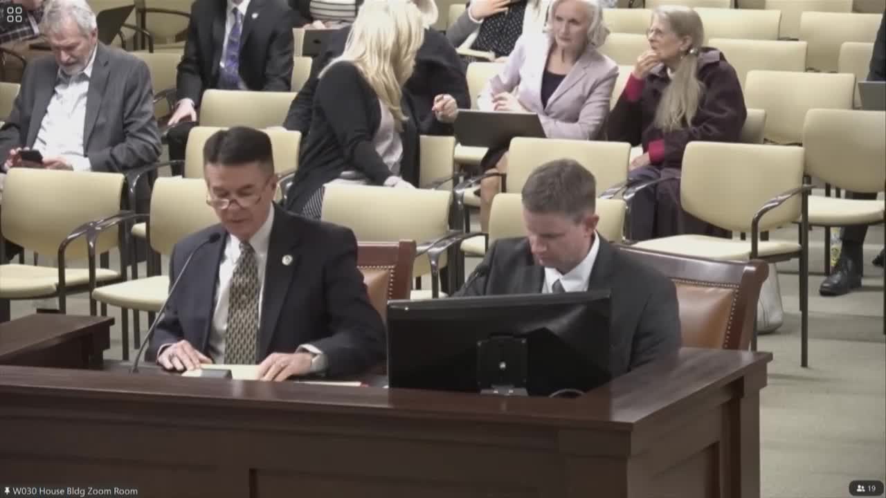 Committee approves substitute to strengthen audit response requirements