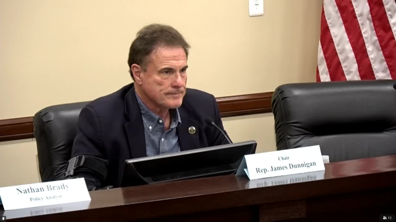 Committee adopts substitute and backs minimal annual training for HOA board members; some members raise oversight questions