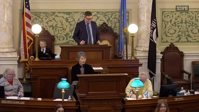 Senate rejects bill to cap school administrator pay to district teacher average