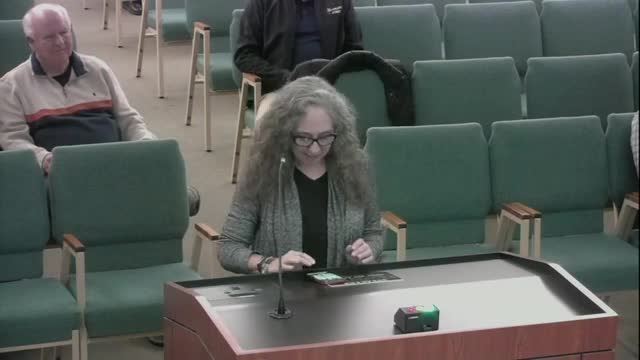 Oakdale resident urges city council to address animal homelessness crisis