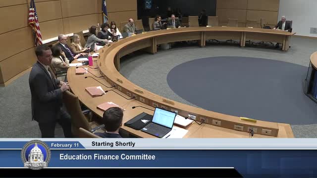 Minnesota Read Act rollout shows early gains, districts flag training, resource and immersion testing gaps